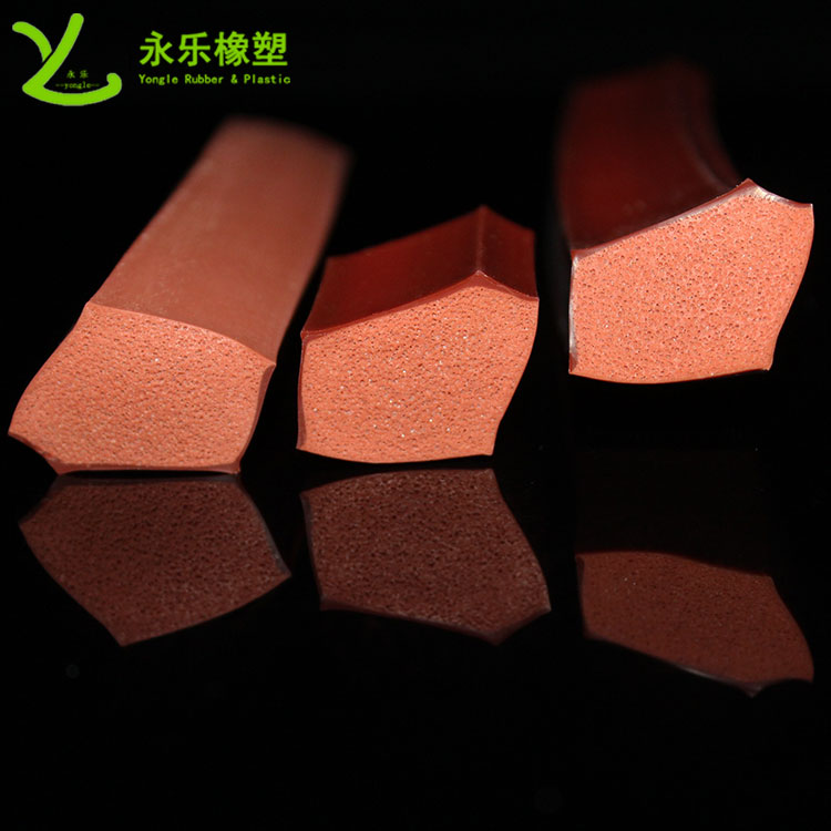 擠出復合發(fā)泡硅膠條，耐高溫復合發(fā)泡硅膠條，耐老化復合發(fā)泡硅膠條