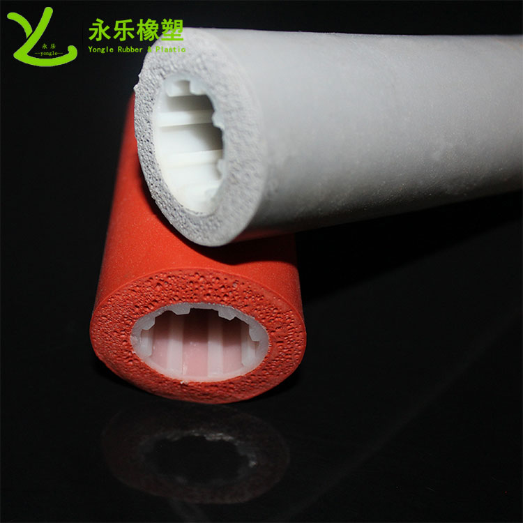 復合發(fā)泡硅膠管，耐高溫發(fā)泡硅膠管，保溫發(fā)泡硅膠管