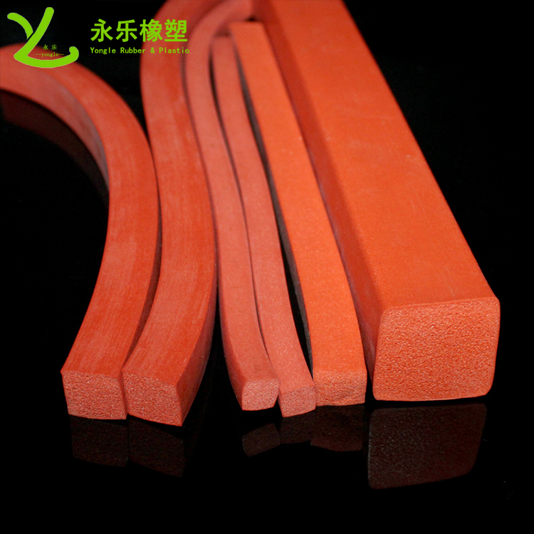 擠出防撞發(fā)泡硅膠條，阻燃發(fā)泡硅膠條，無(wú)氣味門(mén)窗發(fā)泡硅膠密封條